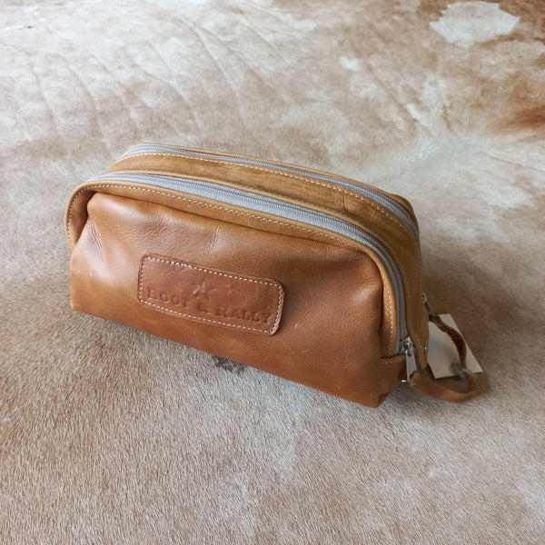 Executive Toiletry bag by Boot & Rally